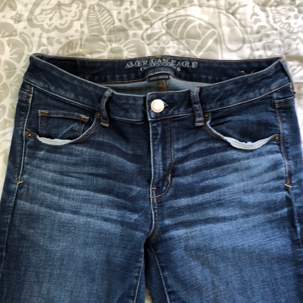 SALE!!American Eagle Skinny Kick Jeans